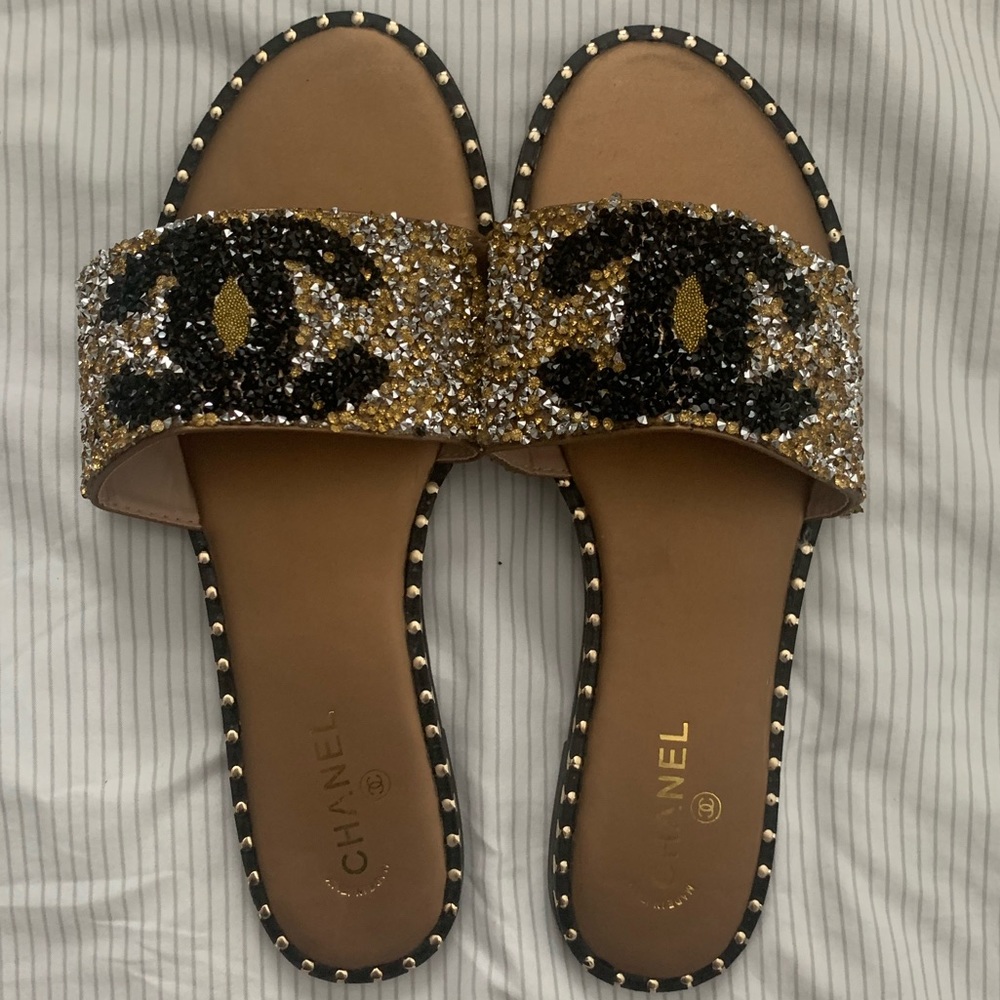 Chanel sides